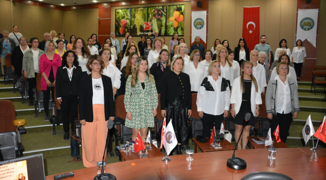 Kadınlar "kadın girişimciliğine bütünsel bakış"toplantsında bilgilerini yeniledi