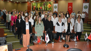 Kadınlar "kadın girişimciliğine bütünsel bakış"toplantsında bilgilerini yeniledi