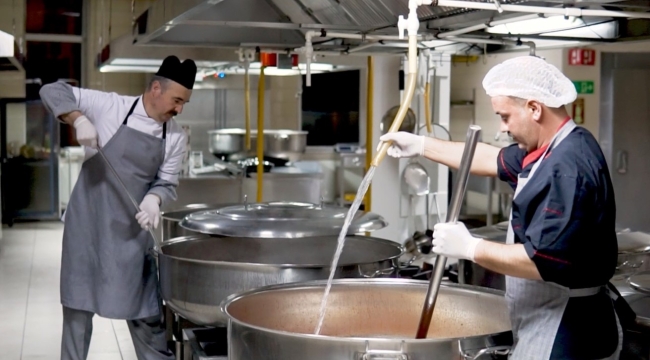 Kazanlar yoksullar için kaynıyor