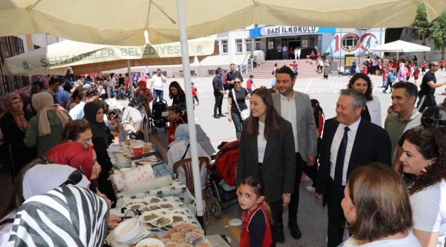 Kermese katılan başkan Durbay ailelerle bir araya geldi