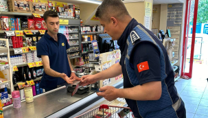 Kırkağaç'da zabıta marketlerde tarihi geçmiş ürün denetimi