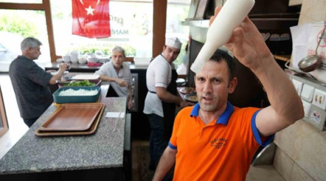 Manisa kebabının yeni ekürisi dökülmeyen ayran