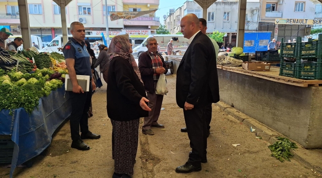Pazar esnafını ziyaret eden başkana vatandaşlar fiyatları şikayet etti