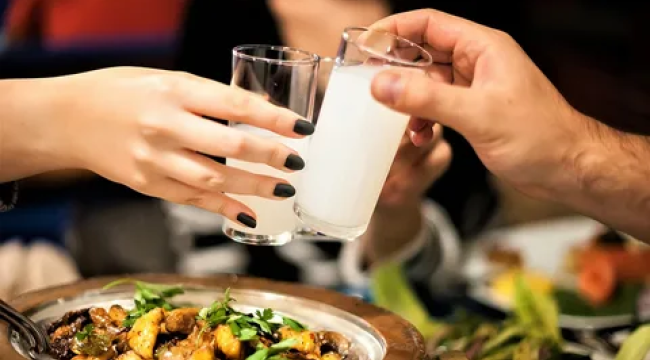 Rakıya bir zam daha geldi