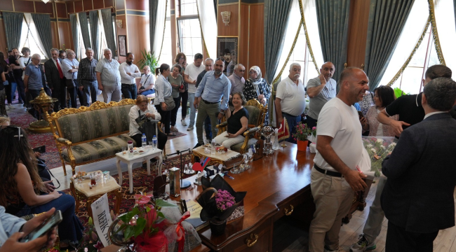 Salonlar doldu taştı