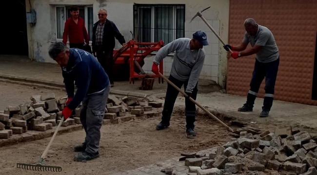 Şehzadeler belediyesinden yol onarım bakım çalışması