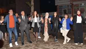 Şenliklerde 85 çiçekli taç dağıtıldı