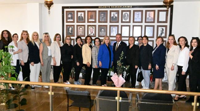 TSO kadın girişimcilerden başkan Nurlu'ya ziyaret