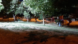 Vatandaşların geçmekten korktuğu karanlık parklar aydınlığa kavuştu