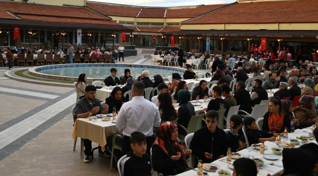 Yemeğe vali Ünlü'de katıldı