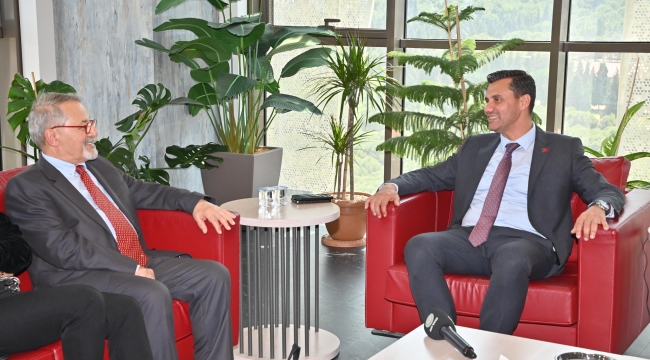 Yer bilimci Naci Görür Manisa'da