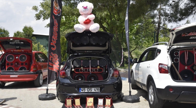 Yunusemre'de modifiye yarışı için araçlar hazır