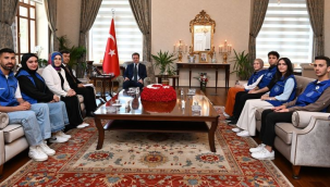 Ziyarette vali Ünlü'ye gençlik haftasında düzenlenecek etkinlikler anlatıldı