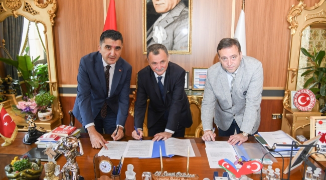 Aigai antik kentinde kazı çalışmalarına destek imzaları atıldı