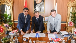 Aigai antik kentinde kazı çalışmalarına destek imzaları atıldı