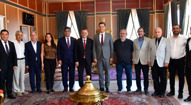 Başkan Balaban başkan Zeyrek'i 14 belediyenin takım kaptanı ilan etti