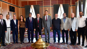 Başkan Balaban başkan Zeyrek'i 14 belediyenin takım kaptanı ilan etti