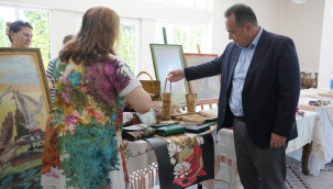 Başkan Dutlulu 'hamarat hanımlar' sergisini gezdi