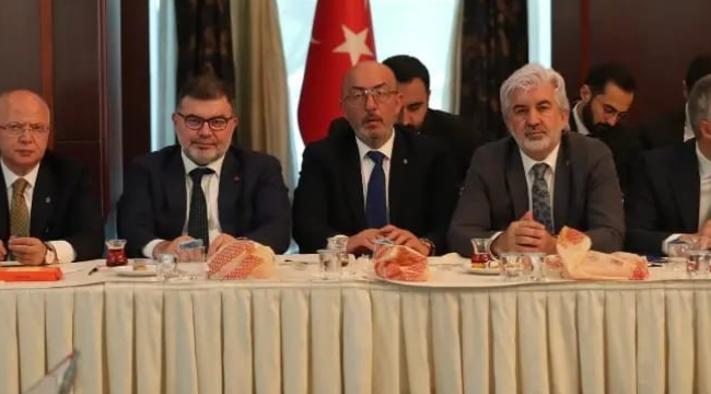 Başkan Hızlı il başkanları toplantısına katıldı