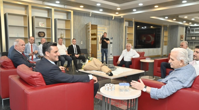 Başkan Zeyrek ziyarette belediye çalışmalarını anlattı