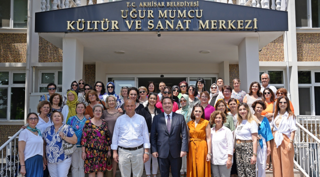 Başkanlar sergi açtı