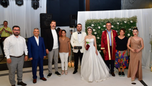 Başkanların biri şahit diğeri nikah kıydı