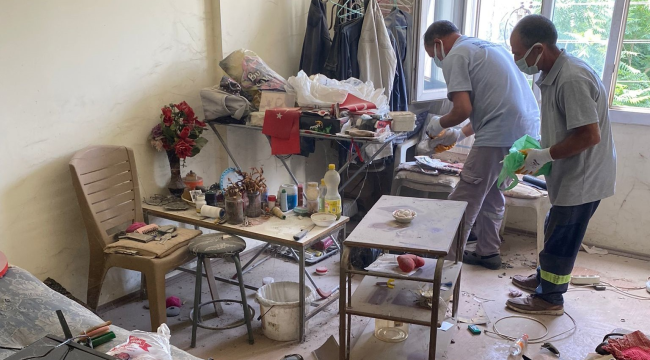 Belediye çöp evi temizledi