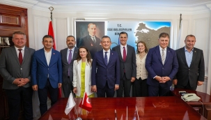 CHP lideri Ege belediyeler birliğini ziyaret etti