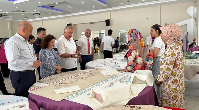 Geleneksel el sanatları ve resim sergisi açıldı