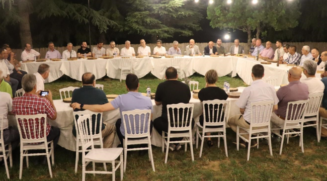 İstanbul halı ihracatçıları Demirci'de