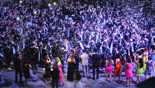 MOSTEM lisesi'nde muhteşem mezuniyet töreni