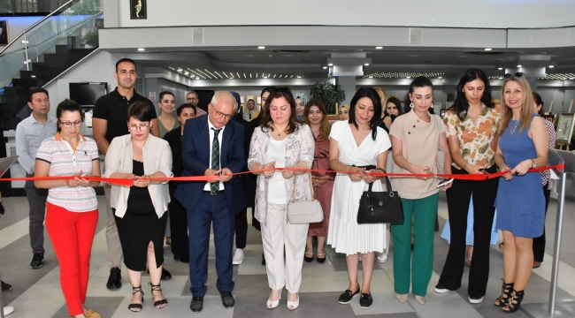 Sanat sokağı sergisi açıldı