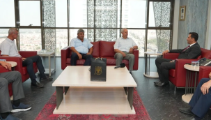 Tariş heyetiyle görüşen başkan Zeyrek'üreticinin yüzünü güldürmeliyiz'