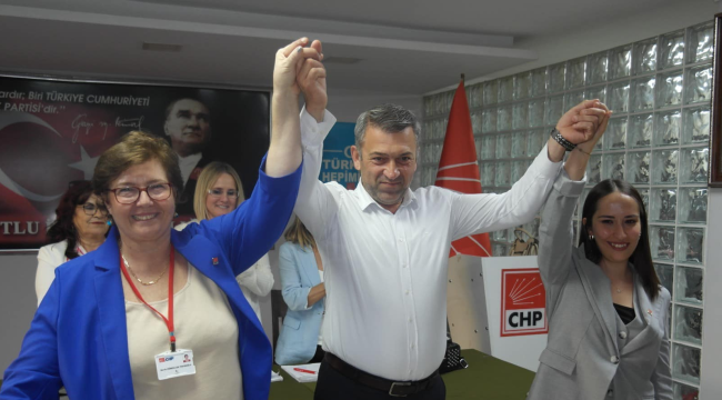 Turgutlu CHP kadın kolları başkanlığını B.Zünbülcan Tosunoğlu kazandı