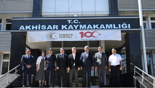 Vali Ünlü Akhisar'da