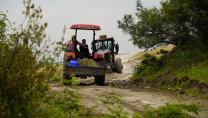 Yunusemre belediyesi 3 ayda 16 mahallenin ova yolu bakımını tamamladı