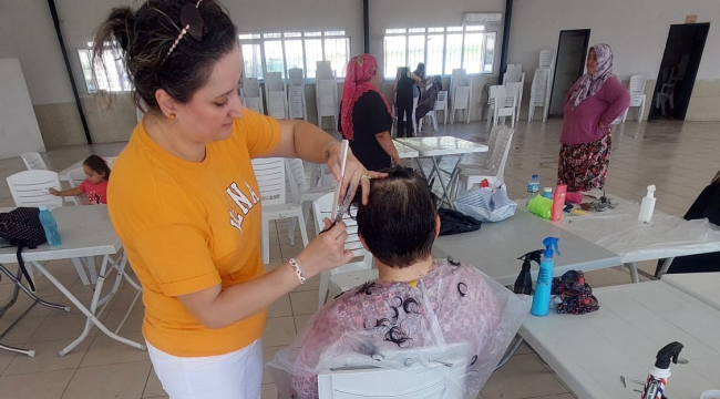 4 mahallede kadınlara ücretsiz kuaförlük hizmeti 