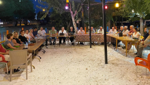 Akhisar ilçe yönetimi Atatürk mahallesinde toplandı