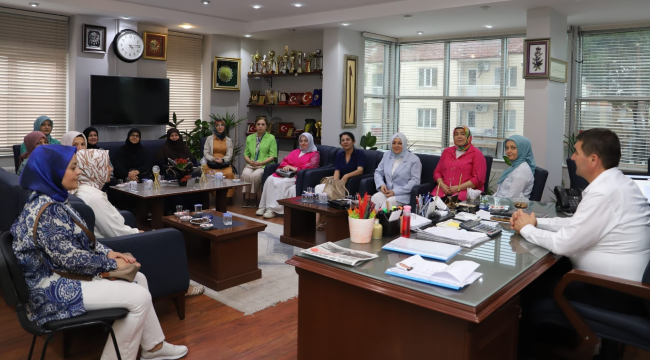 AKP il kadın kolları başkanı Kaplan başkan Cıllı'yı ziyaret etti