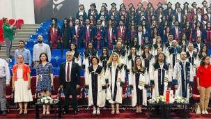 Başkan Mutlu mezuniyet törenine katıldı