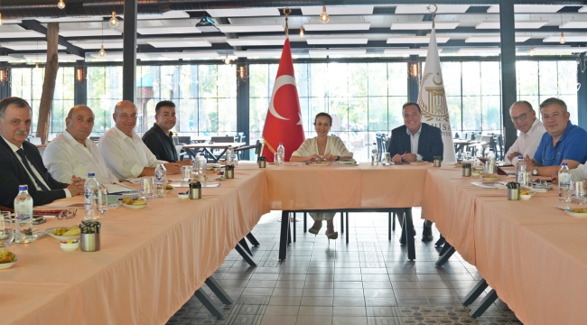 CHP'li başkanlar ilçelere yapılacak yatırımlar masaya yatırdı