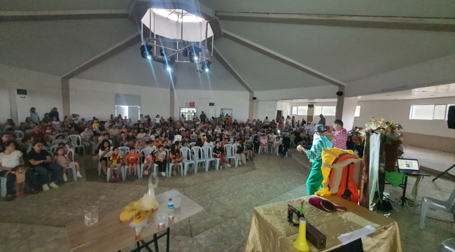 Demirci'de çoçuklar yaz eğlencesinde doyasıya eğlendi