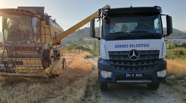 Gördes'li üreticilerinin ürünlerini TMO'ne Gördes belediyesi taşıyor