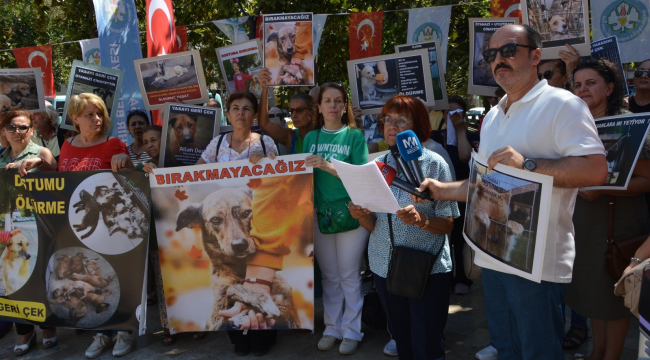 Hayvanları koruma derneğinin basın açıklamasına CHP'liler de katıldı