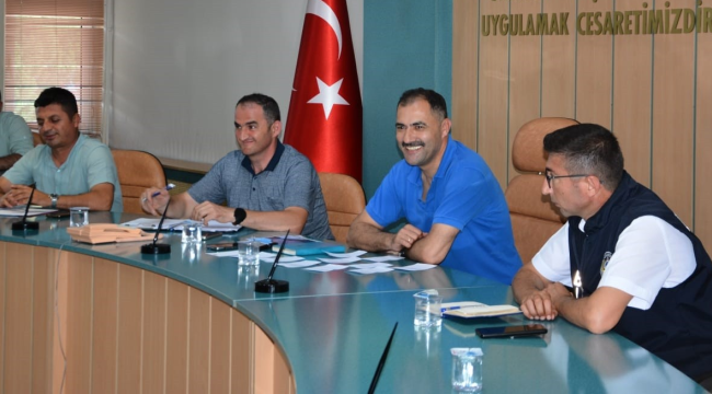 Muhtarlar toplantısında konuşan başkan Kara'gelişen büyüyen Demirci'yi bilikte inşaa edeceğız'