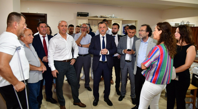 Muradiye eski belediye binası Yuntdağ hizmet merkezi oluyor