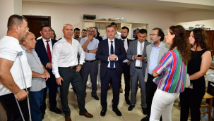 Muradiye eski belediye binası Yuntdağ hizmet merkezi oluyor