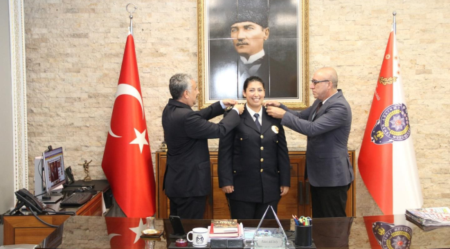 Poliste terfi töreni