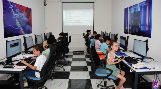 Şehzadeler belediyesi öğrencileri geleceğe hazırlıyor