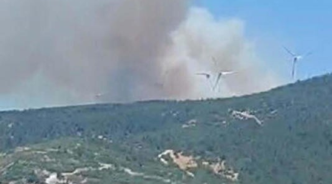 Soma'daki yangını söndürme çalışmaları havadan ve karadan sürüyor